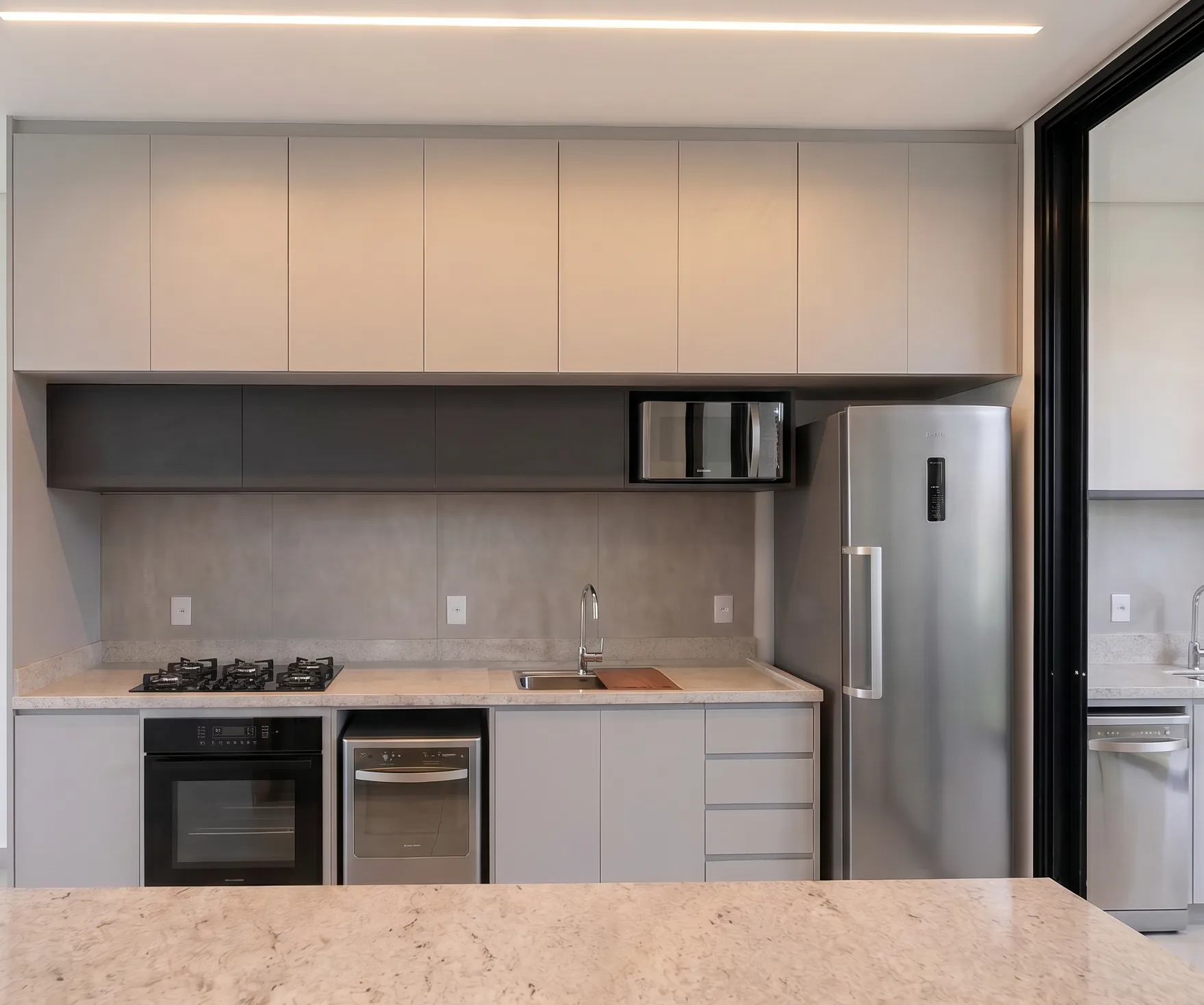 Cozinha moderna com ilha da Casa 10×25